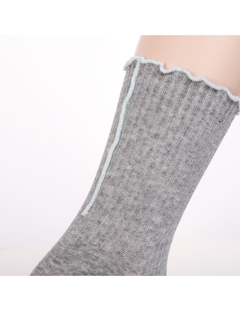 Długie - Skarpetki dziewczęce długie wykończone falbanką 3-pak WIELOKOLOROWY - produkt moraj.pl 3