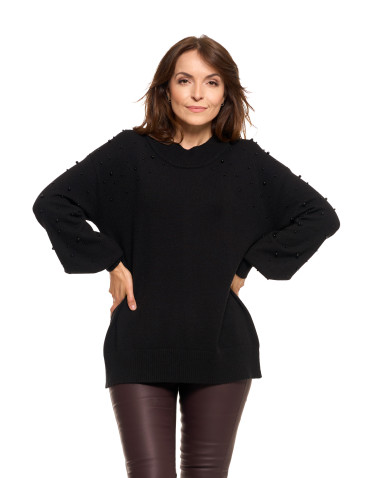 Damski sweter z ozdobnymi perełkami i szerokimi rękawami