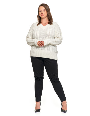 Swetry i kardigany - Damski sweter z warkoczowym splotem i dekoltem w serek KREMOWY - produkt 3