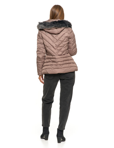 Kurtki i kamizelki - Kurtka damska pikowana z odpinanym i futerkowym kapturem BEŻOWY - produkt 14