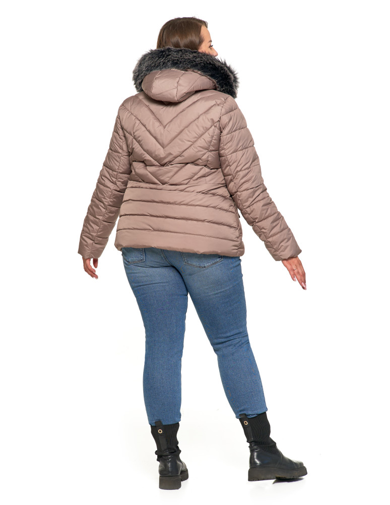 Kurtki i kamizelki - Kurtka damska pikowana z odpinanym i futerkowym kapturem BEŻOWY - produkt moraj.pl 21