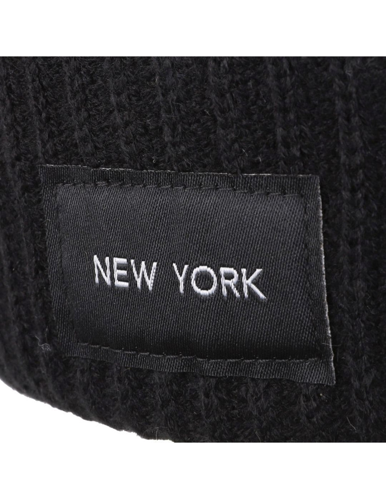 Czapki i opaski - Czarna czapka damska typu beanie z naszywką NEW YORK CZARNY  - produkt moraj.pl 2