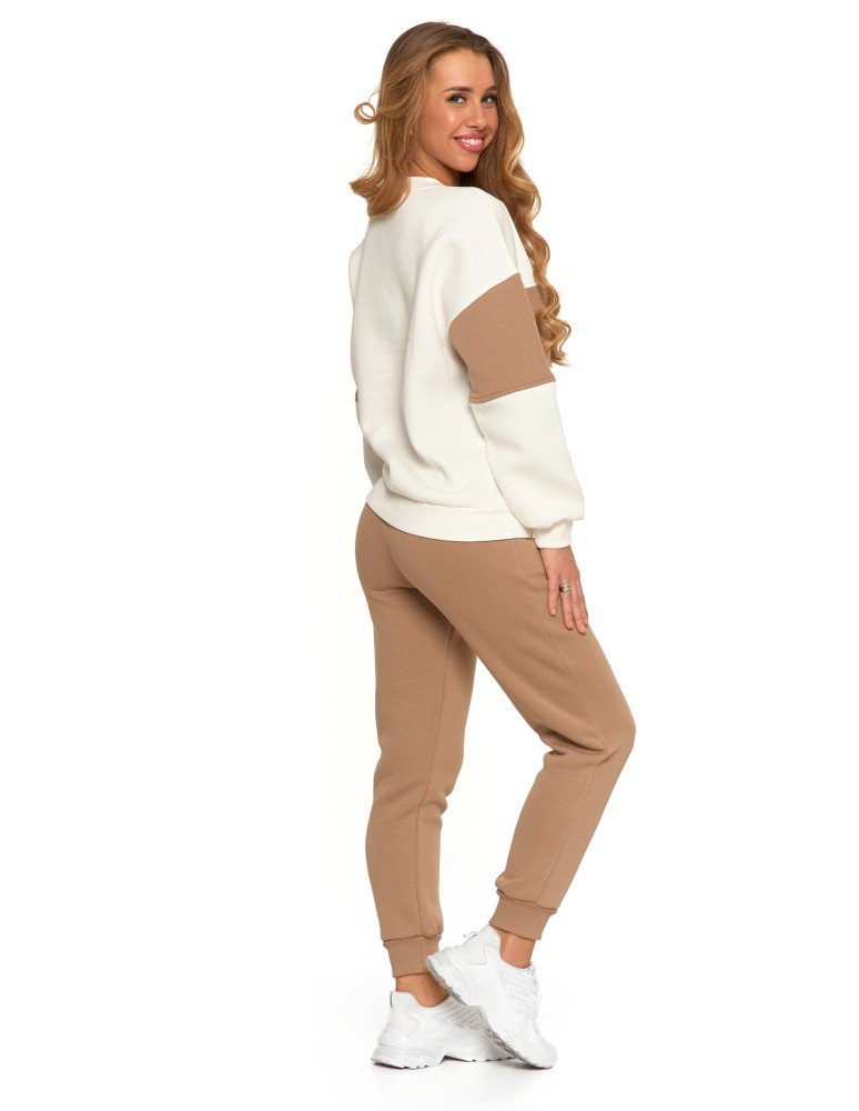 Bluzy damskie - Damska bluza luźna ocieplana z napisem BEŻOWY - produkt moraj.pl 2