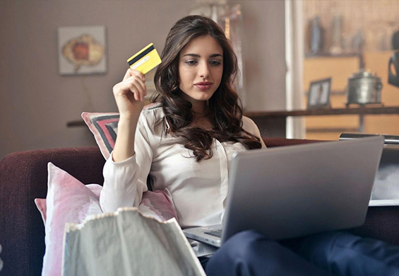 Jak nie stracić głowy w czasie zakupowego szaleństwa? 8 cennych rad!