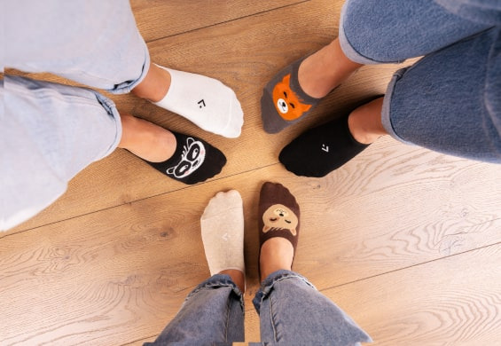 Jakie skarpetki do jeansów? Poznaj najlepsze modele i kolory!