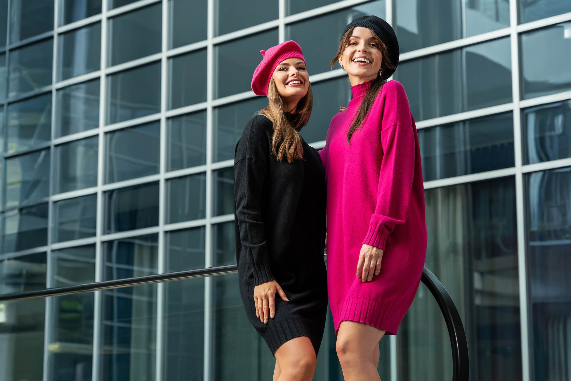 Materiały, które warto znać: wiskozowa dzianina, bawełniana popelina i nowoczesne tkaniny jak scuba. Materiały, które warto znać: wiskozowa dzianina, bawełniana popelina i nowoczesne tkaniny jak scuba.